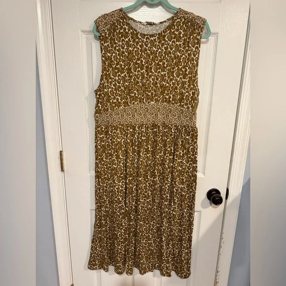 Boden Thea Sleeveless Midi Dress - Picture 3 of 9